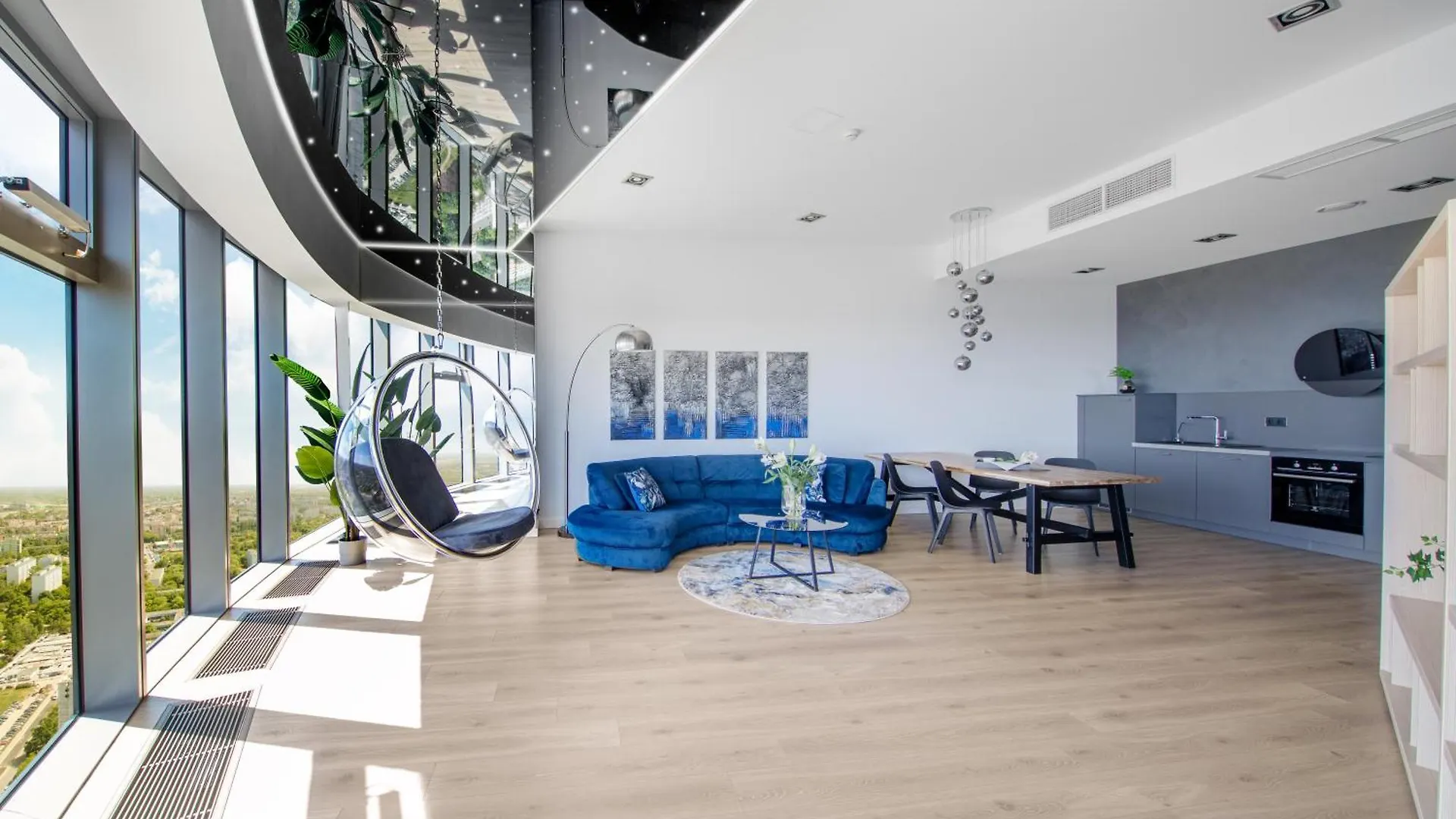 Apartamenty w Sky Tower Wrocław 0*,